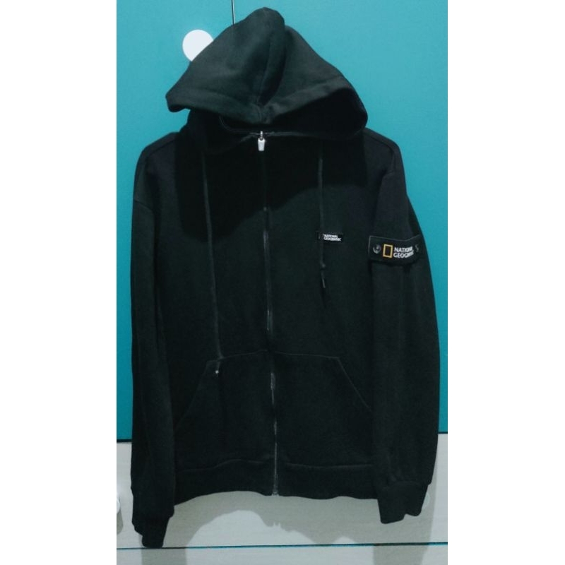 National Geographic Hoodie Patch Hitam