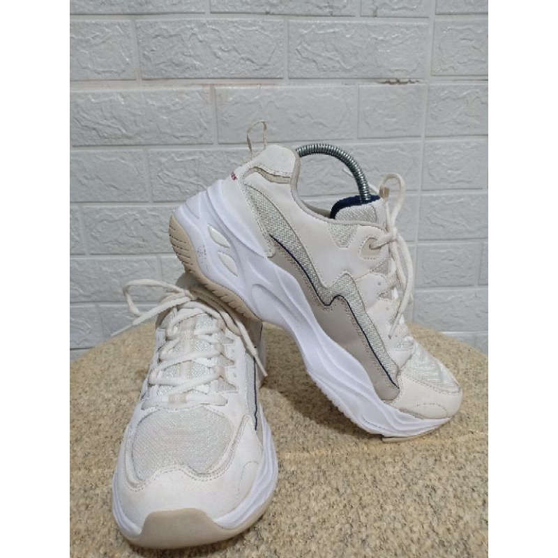 Preloved Sepatu Skechers (Size 43 insole 28