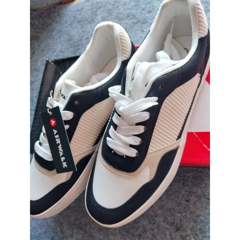 Airwalk Aldo black&white sepatu pria