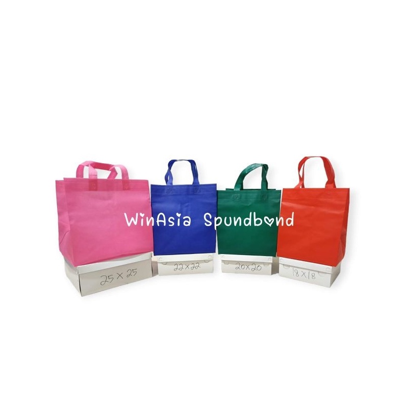 

Goodie baglusinan isi 12 Box 2x2 22x22 25x25 tas hampers box