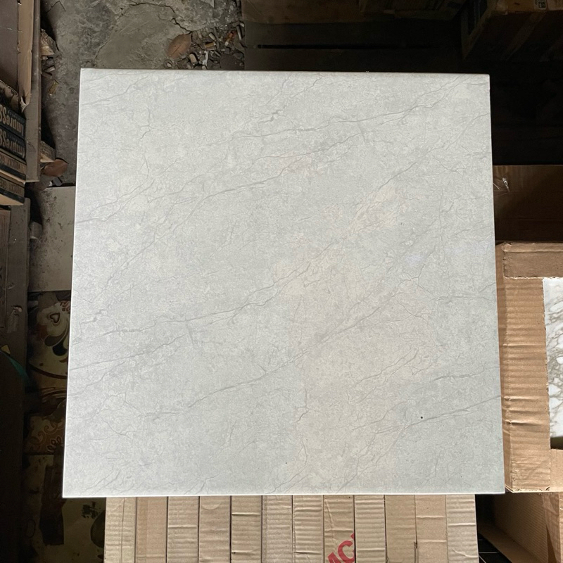 KERAMIK 40x40 glossy mulia
