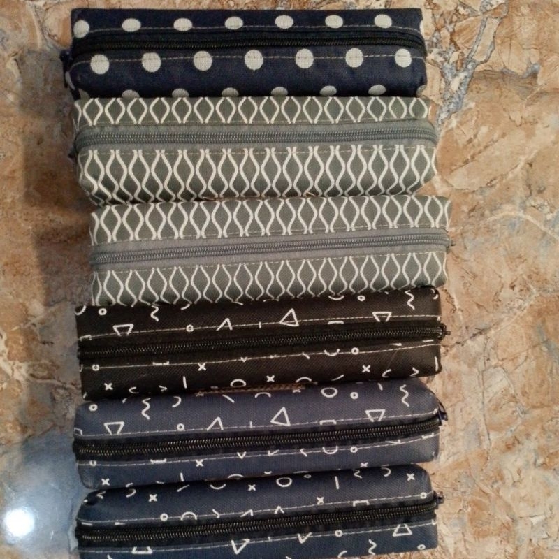 

Tempat pensil/pulpen bahan kanvas