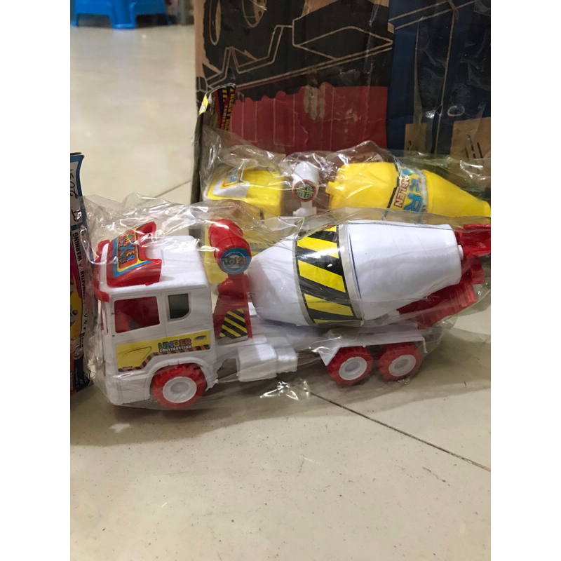 Mainan Anak Mobilan Molen Kecil ST2086/ST2031