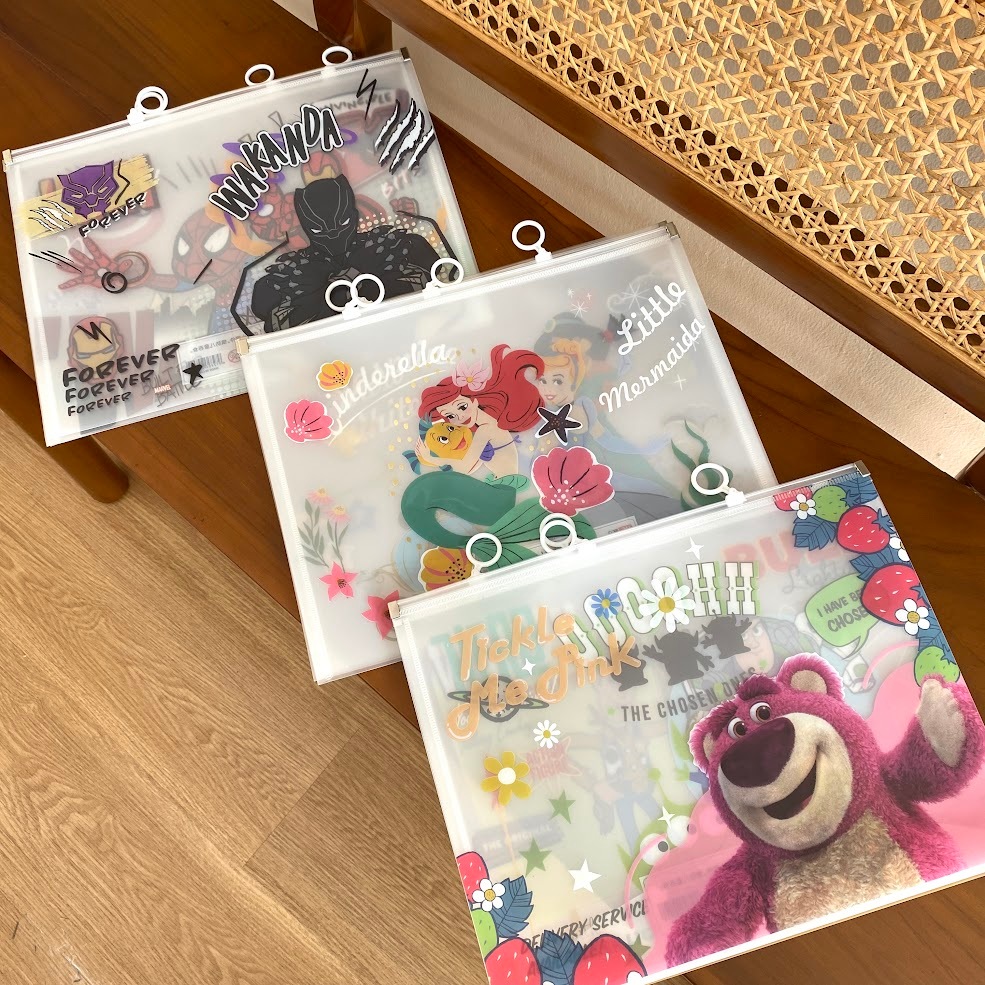 

Tempat Penyimpanan Tas Dokumen Map Clear File Zipper Set Isi 4 A4 Karakter Disney Toys Story Lotso Alien Woody Folder Kertas Unik Lucu Gift Hadiah