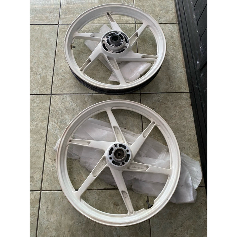 SOLD✅ velg pelek 1 set depan belakang suzuki satria 2 tak hiu lscm lumba double disk copotan origina