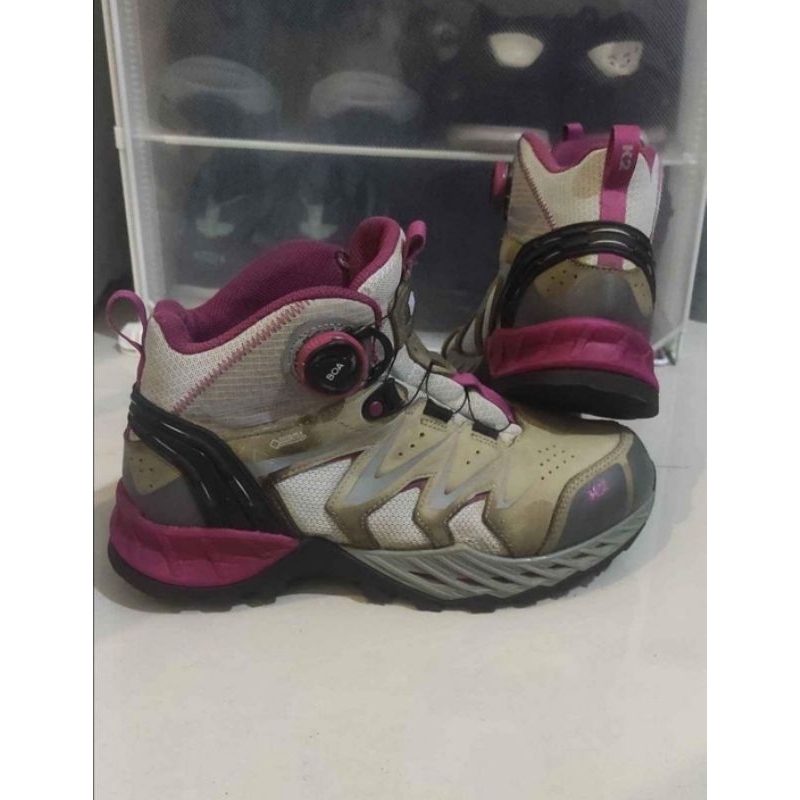 sepatu outdoor k2
