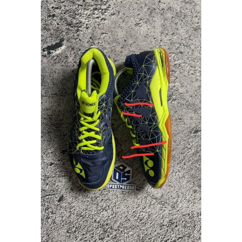 SEPATU Yonex Aerus2