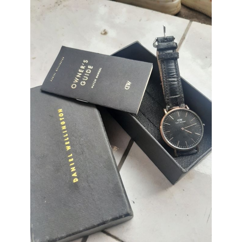 jam tangan dw second preloved