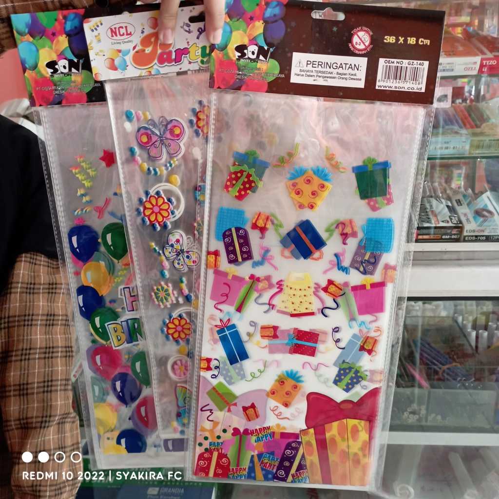 

PLASTIK//KEMASAN ULANG TAHUN