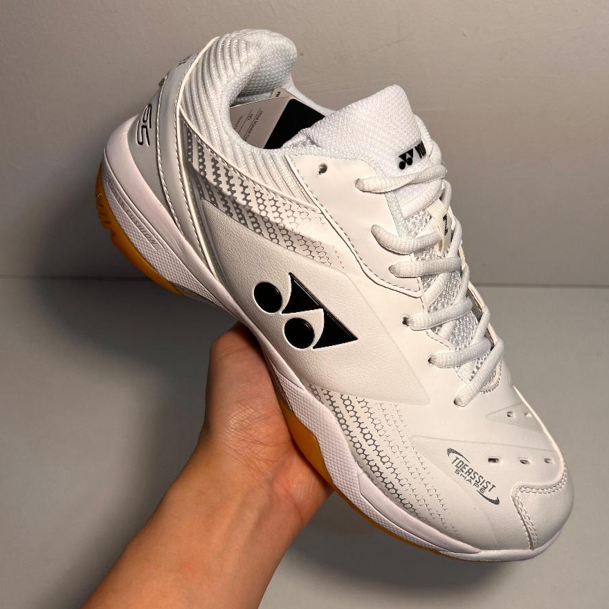 Sepatu Olahraga Badminton Yonex Power Cushion 65