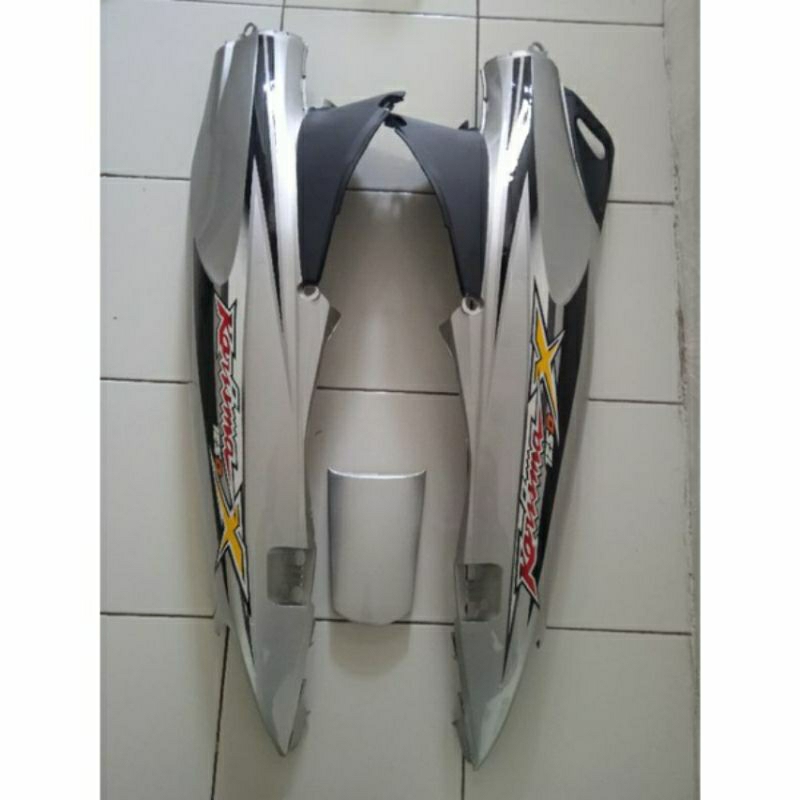 Body Karisma X 125D BODY BELAKANG HONDA KARISMA X 125D SILVER