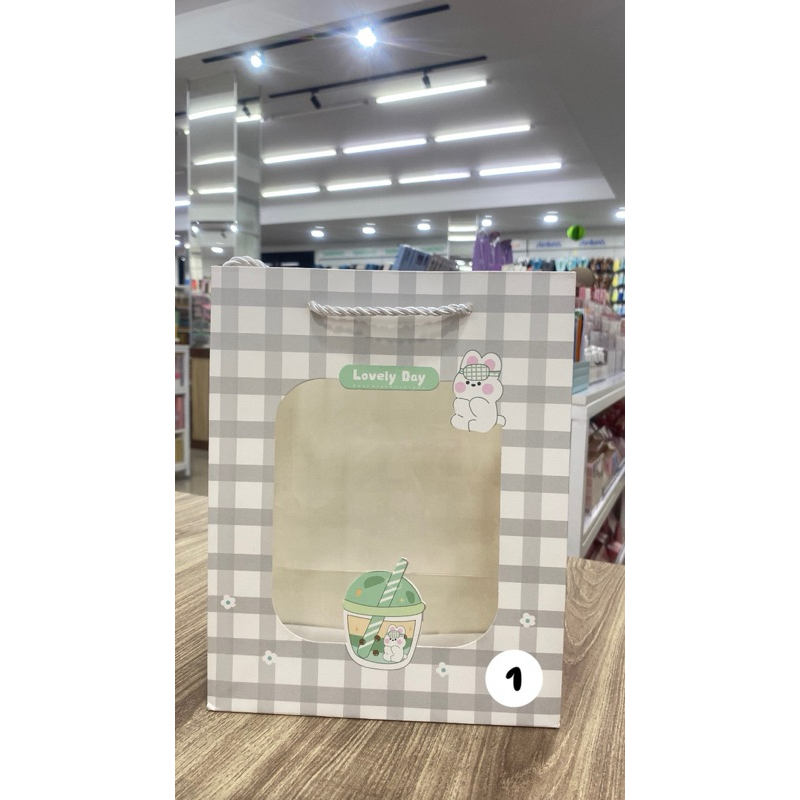 

Paper Bag Tali Mika M