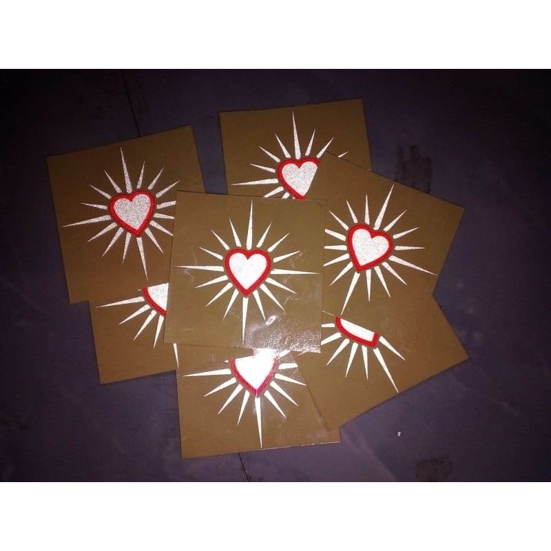 Hati bersinar cutting timbul nyala hati bersinar hologram