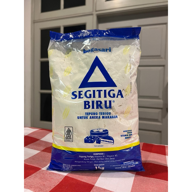

Tepung Terigu Segitiga Biru 1 Kg