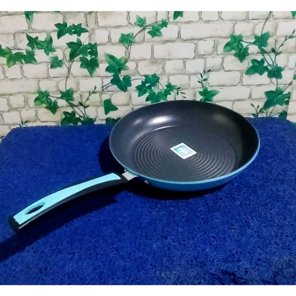 FRYPAN COLOR XYT3 26 UGO/WAJAN TEFLON UK 26 MASAK / TUMIS  / TEFLON UGO 26CM / TEFLON WAJAN PANCI GO