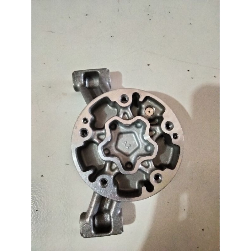 tutup belakang kompresor AC new Avanza copotan original