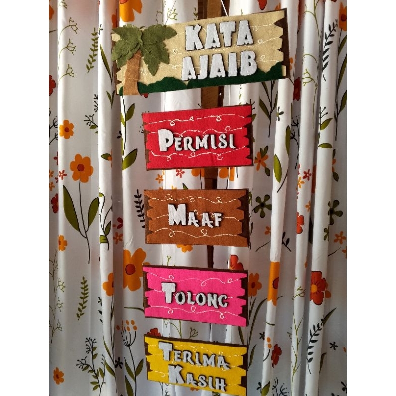 hiasan dinding kelas flanel