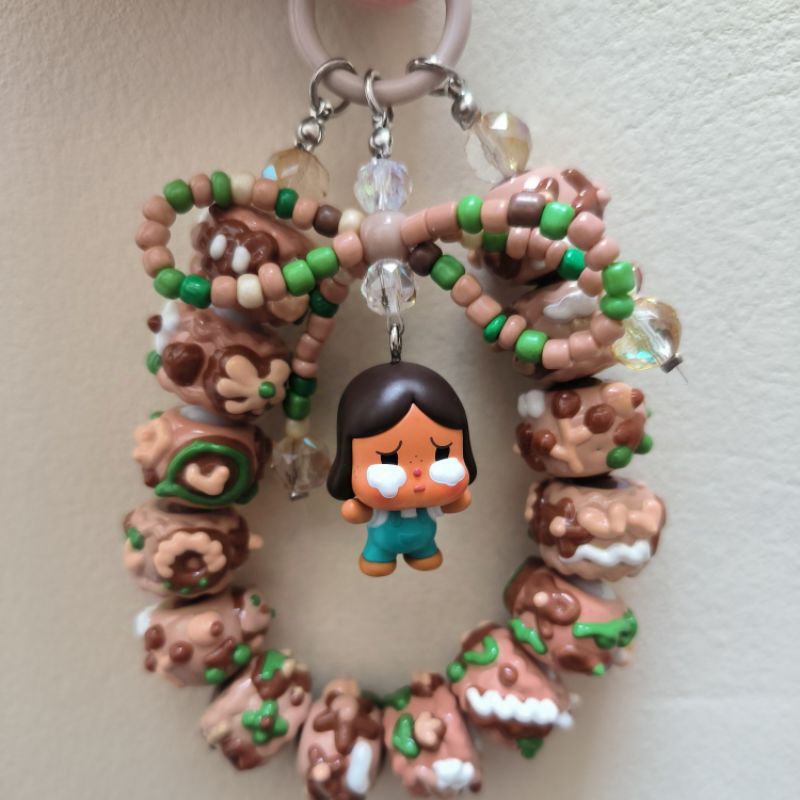 STRAP HP POPMART POPBEAN CRYBABY HUG / GANCI POPMART CRYBABY HUG