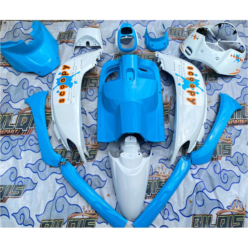 Cover full sett body halus scoopy fi esp tahun 2017 2018 2019 warna putih biru