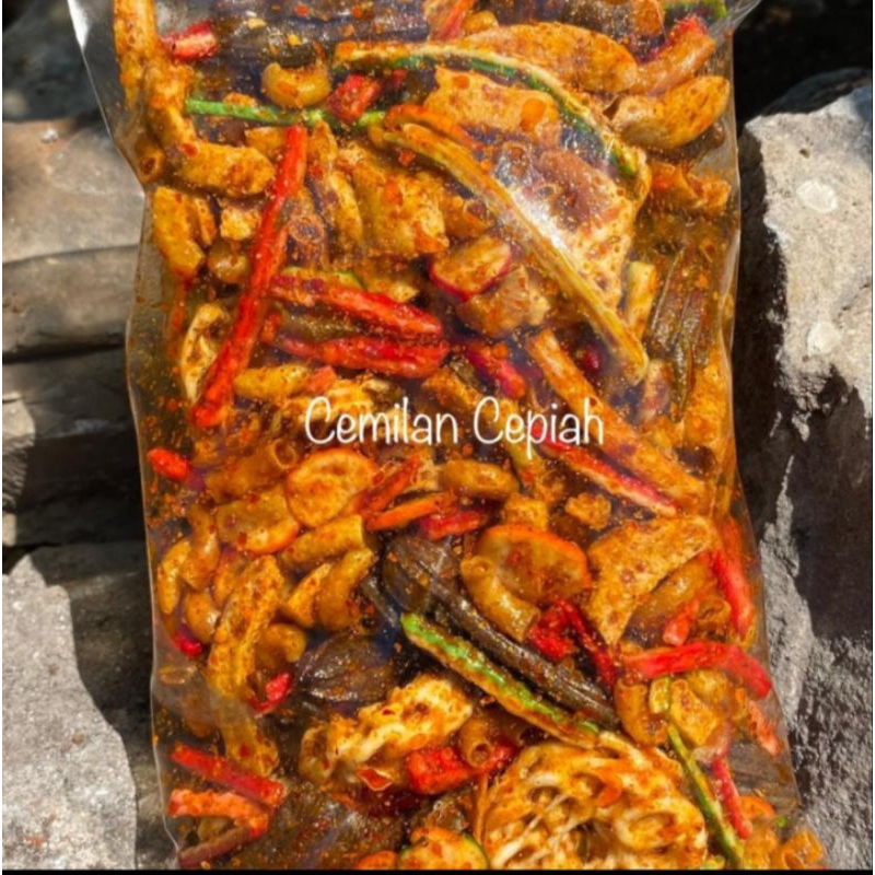 

SEBLAK MIX /KERUPUK/BASRENG CAMPUR PEDAS DAUN JERUK 500 GRAM