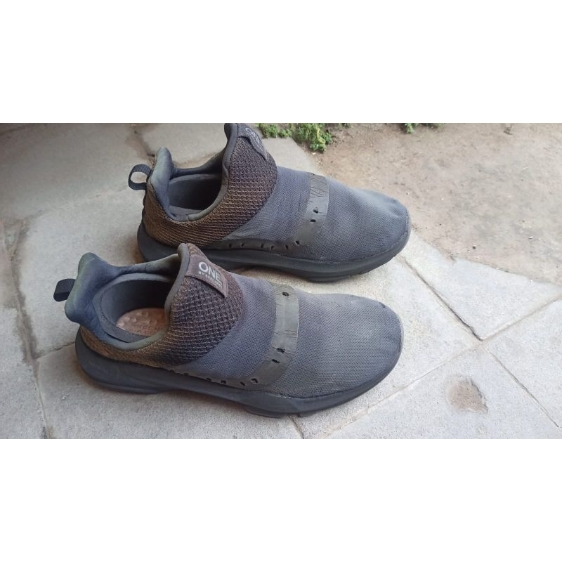 sepatu sneaker Skechers 44,5 second