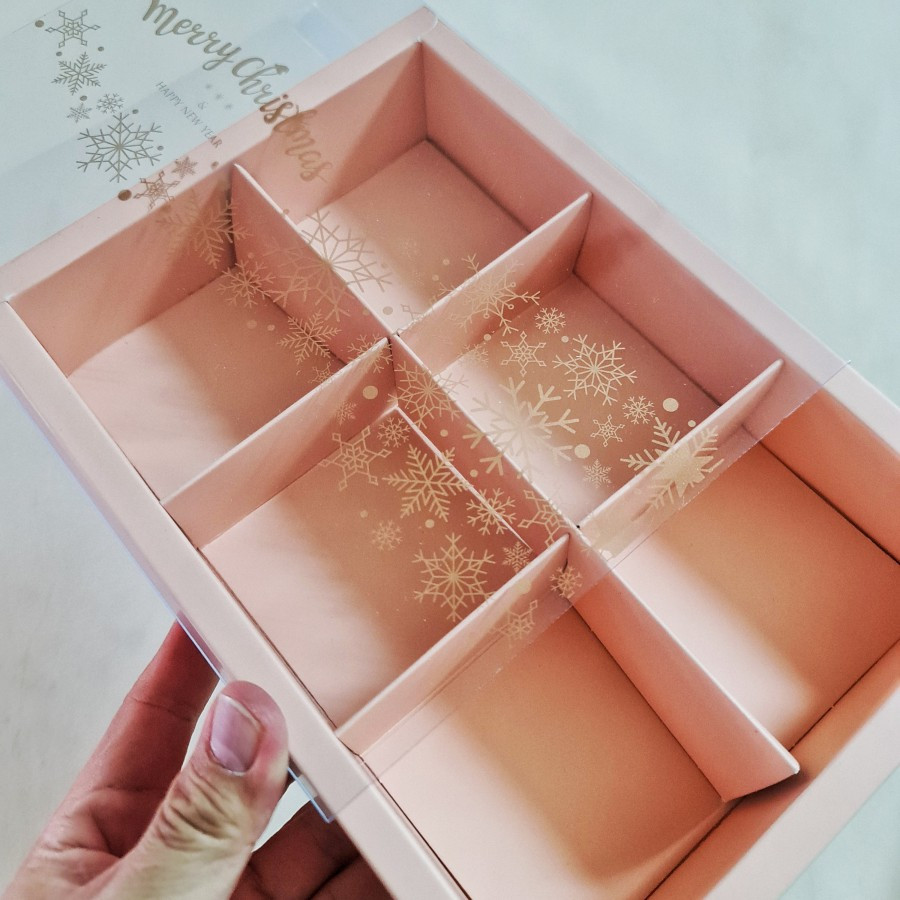 

( 5 pcs ) kotak natal sekat 6 tutup mika transparan mobil bintang gold christmas dus packaging kemasan kue fruitpie mini pao eggtart ukuran 24.5 x 17.5 x 4.5 cm