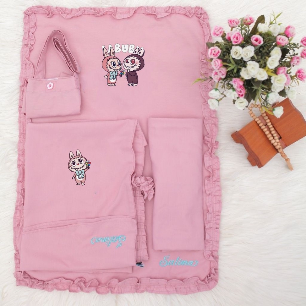 MUKENA SET SAJADAH ANAK REMAJA DEWASA KARAKTER LABUBU DUODUO DADA CUSTOM BORDIR NAMA