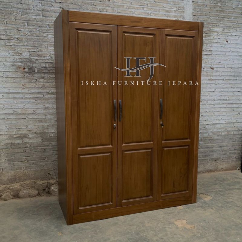ALMARI PAKAIAN PINTU 3_ALMARI PAKAIAN KAYU JATI TPK PERHUTANI_ALMARI MODERN CUSTOM