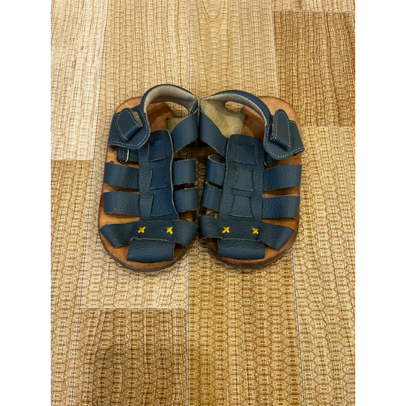 preloved pyopp buffy sandal barefoot
