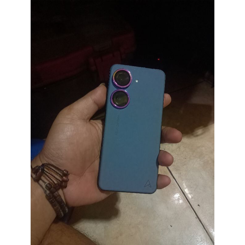 Asus Zenfone 10 (8/128)second