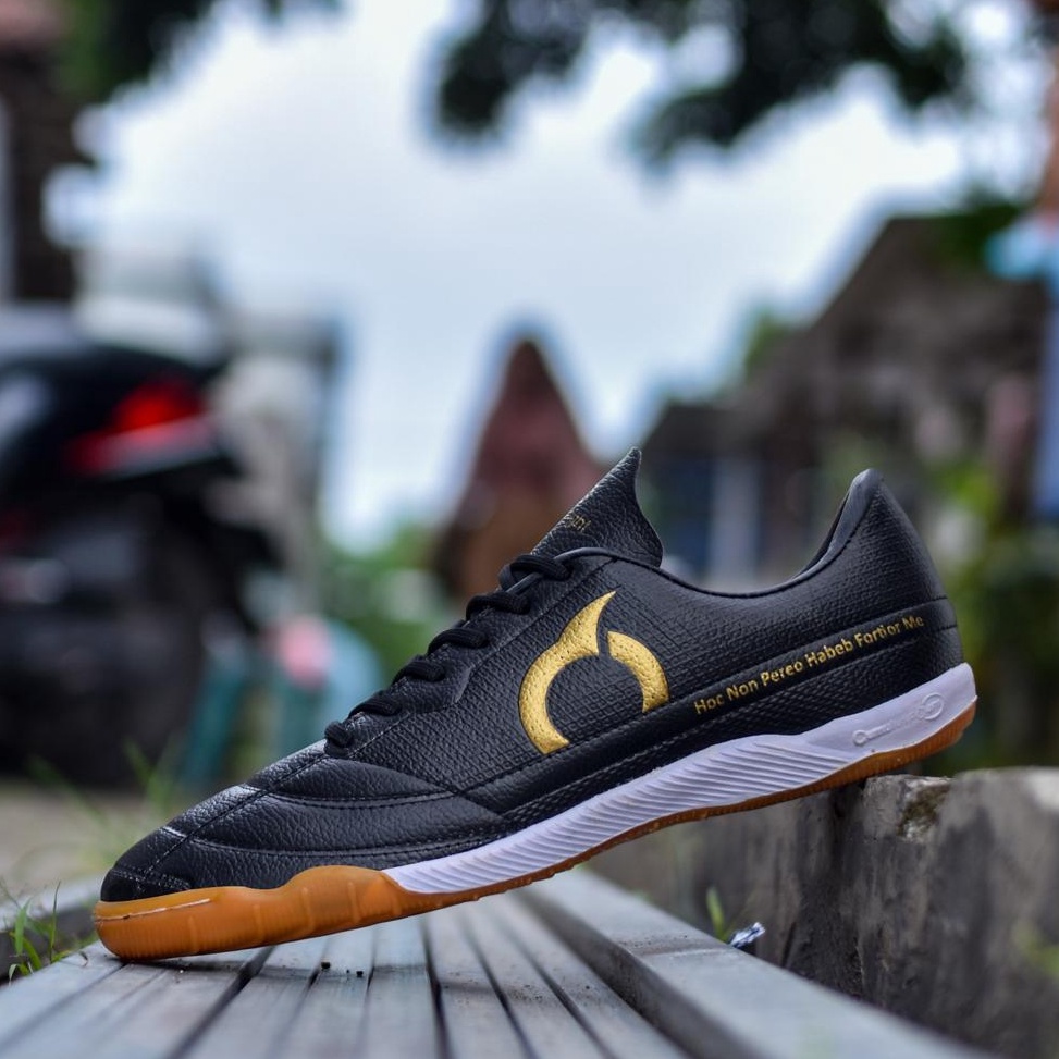 Diskon Hari Ini Sepatu Futsal Ortuseight Komponen Original Forte Savage In Ortus Warna Hitam Gold Pu