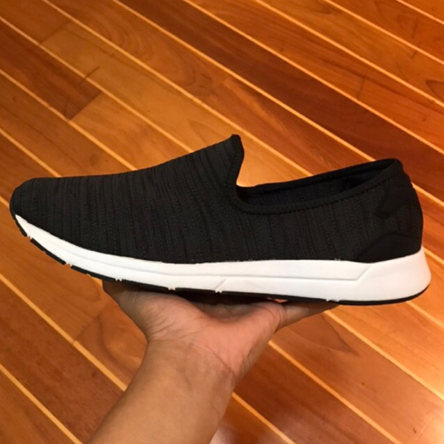 CUCI GUDANG SEPATU SLIP-ON HITAM LEAGUE & LEGAS ORIGINAL 100%