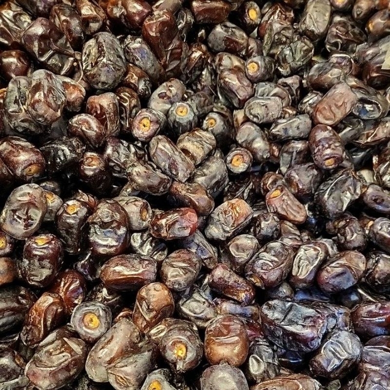 

Kurma Bam Anggur 1kg