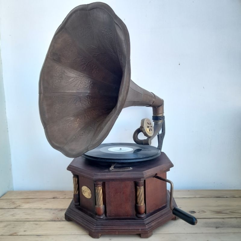 gramaphone hmv pemutar piringan hitam vinyl player antik kuno jadul vintage
