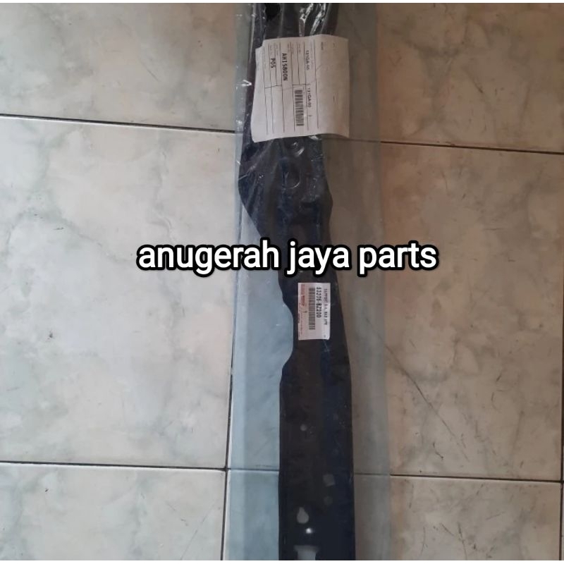 SUPPORT RADIATOR / Bullhead Radiator Atas Calya sigra Original