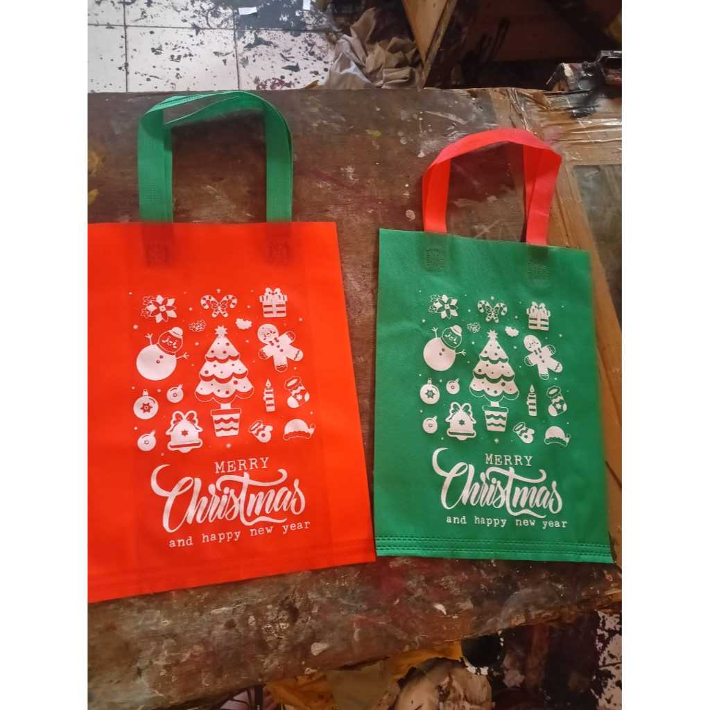 

TAS KAIN SPUNBOND GOODIE BAG 30 X 40 NATAL / CHRISTMAS kantong