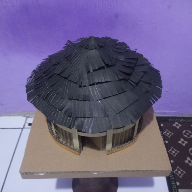 KERAJINAN TANGAN PRAKARYA HIASAN PAJANGAN MINIATUR KARDUS HADIAH 40 Rumah adat Honai papua