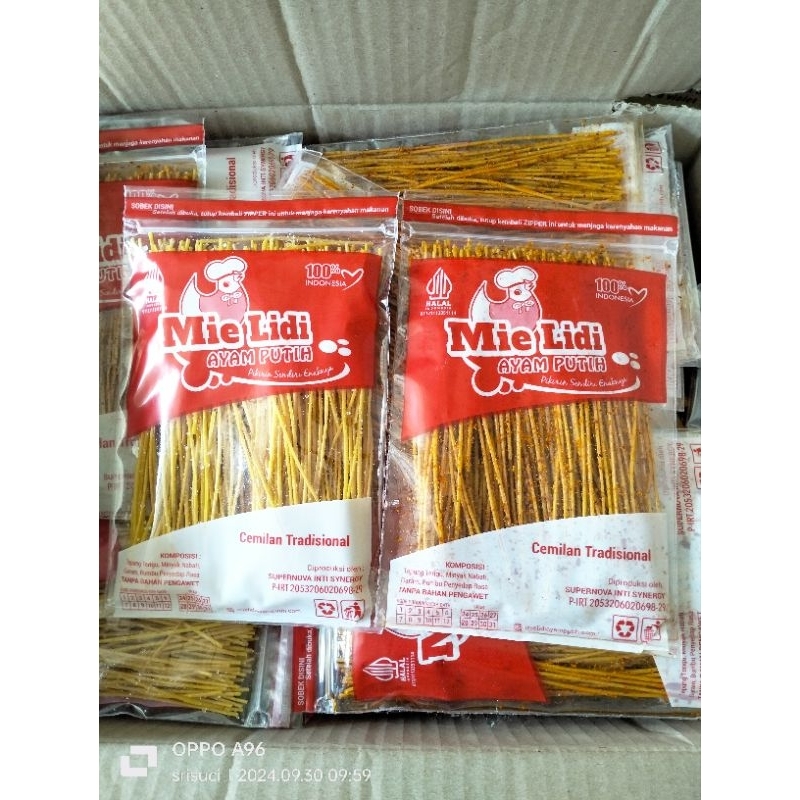 

Mie lidi ayam putih/mie lidi/cemilan viral/cemilan snack legend viral