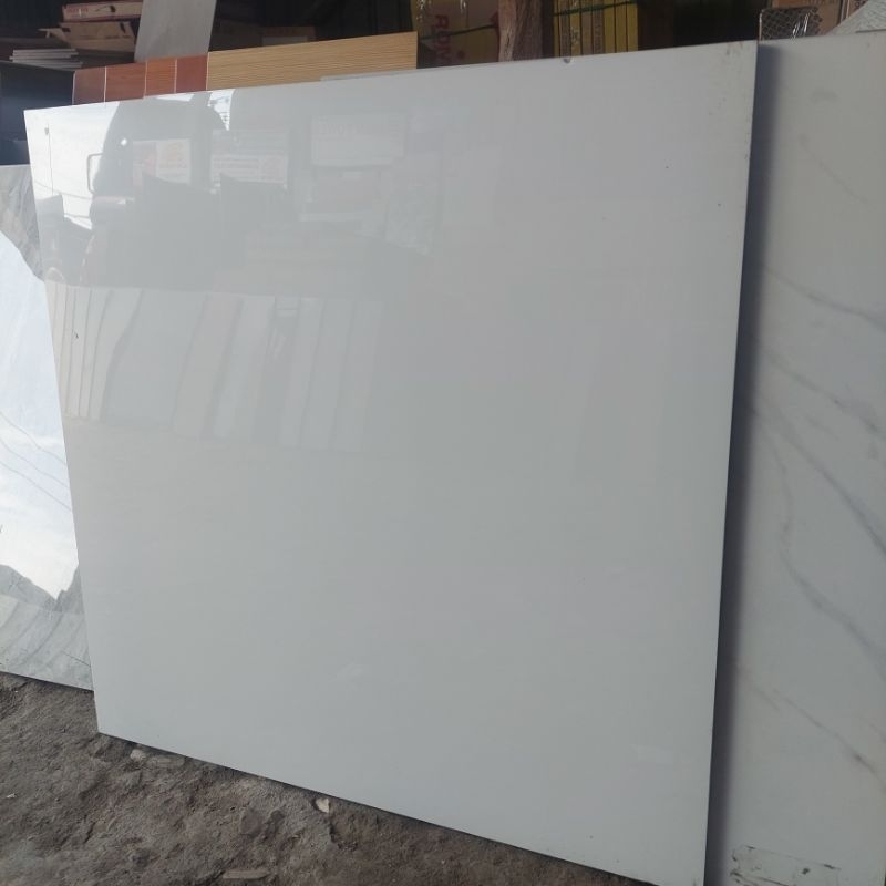 GRANIT MURAH 60X60 CREAM POLOS GLOOSY LUXURY GRANIT BY GARUDA