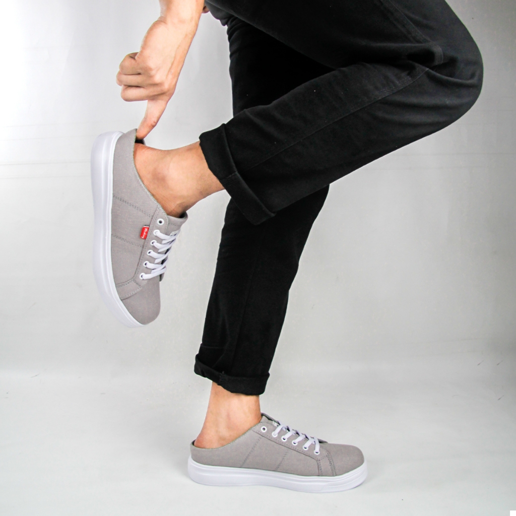 Sepatu Slop Selop Pria Keren Kasual Sneakers Pria Slop Selop