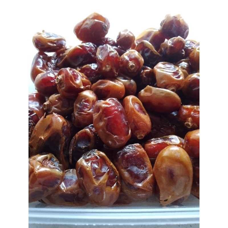 

KURMA KHALAS PREMIUM / KURMA KHALAS 1KG / KHALAS AL SAAD / KURMA MURAH