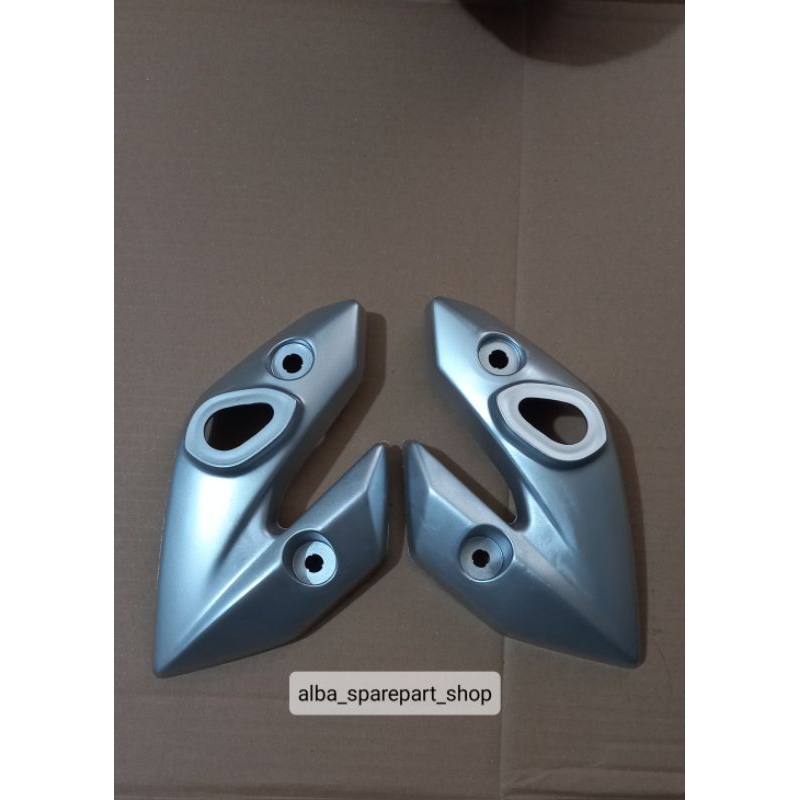 Kupingan lampu depan vixion old original