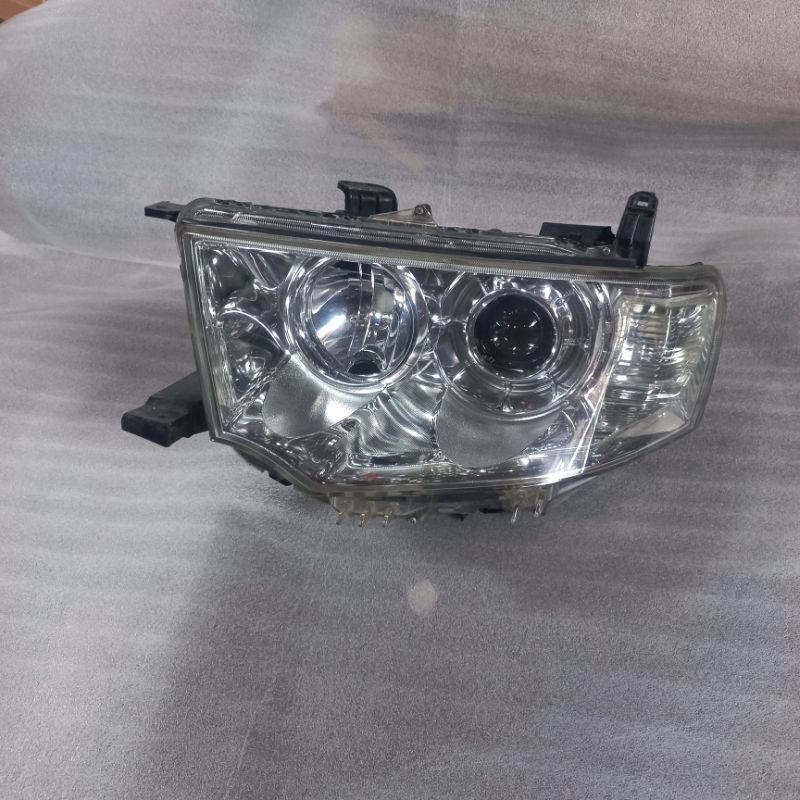 Headlamp lampu depan pajero dakkar hid 2009-2015 kiri
