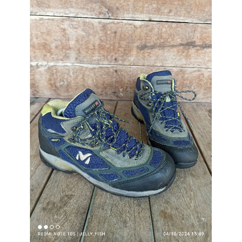 Sepatu Outdoor Tracking Millet Size 41