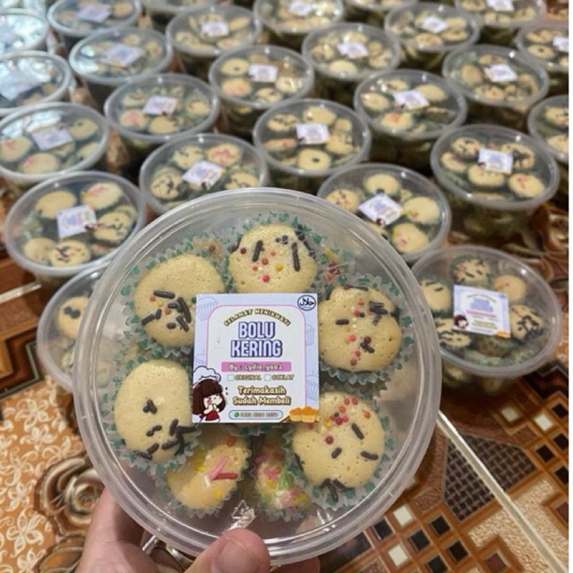 

KUE BOLU KERING