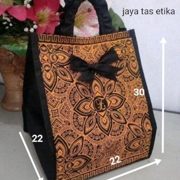 

Model Baru 1 lusin 12 psc tas hajatan dus 22 batik mewah E