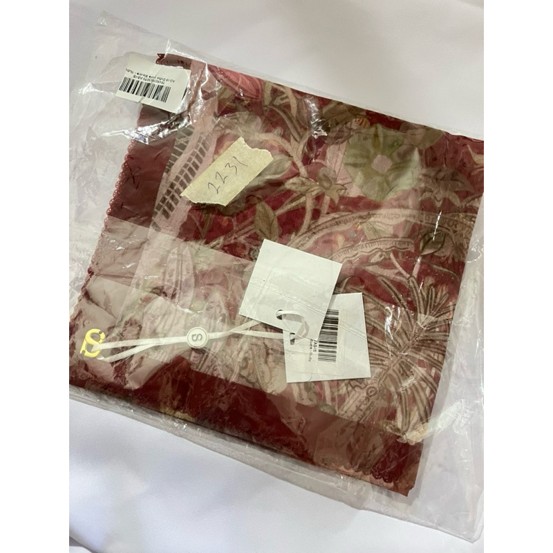 buttonscarves warehouse 2024