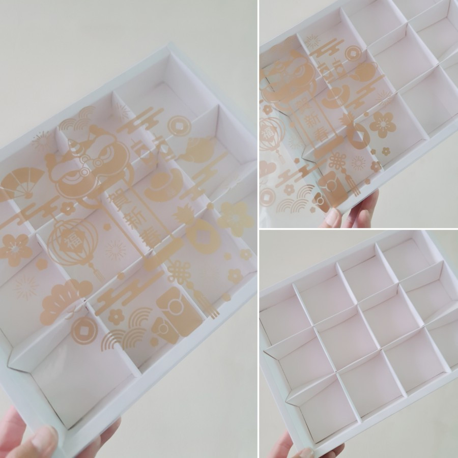

5 Pcs Dus Mika Transparan Packaging Kue Kering Motif Imlek Putih Sekat 12 Ukuran 7.3 x 7.3 x 4.5cm