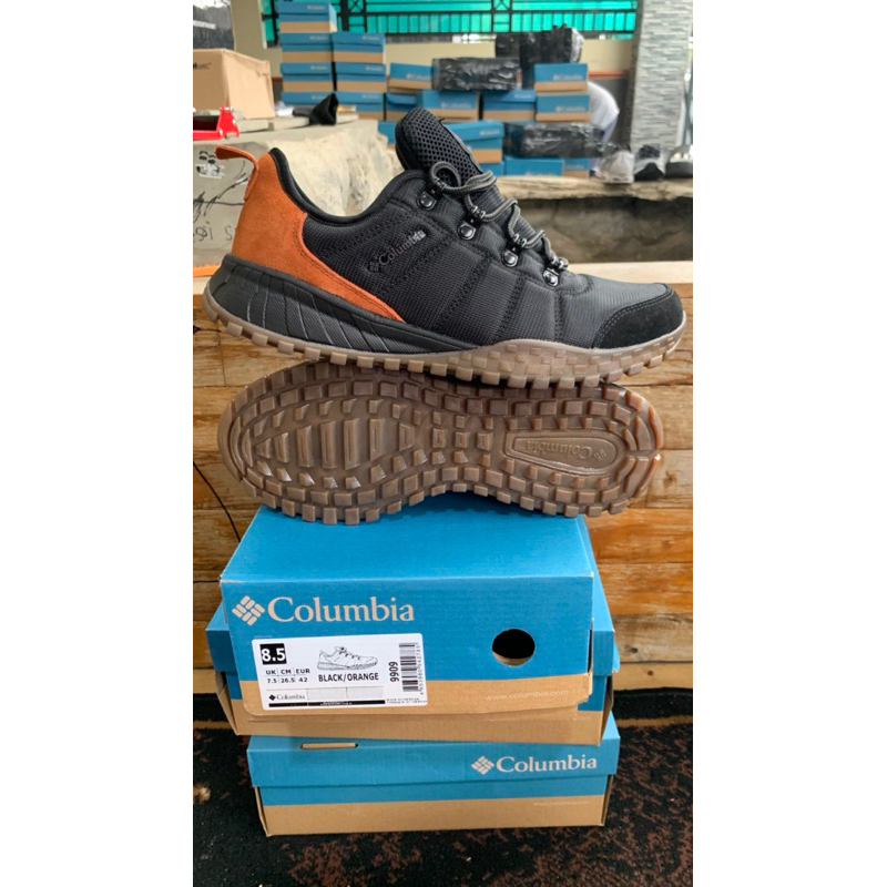Sepatu Columbia