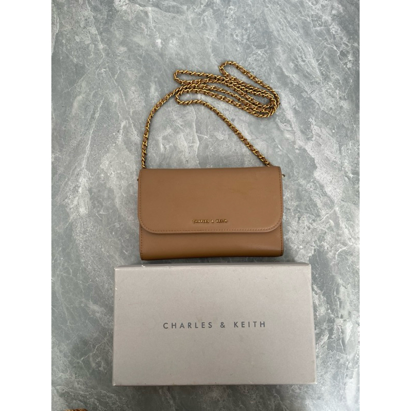 Preloved dompet Charles and Keith original store